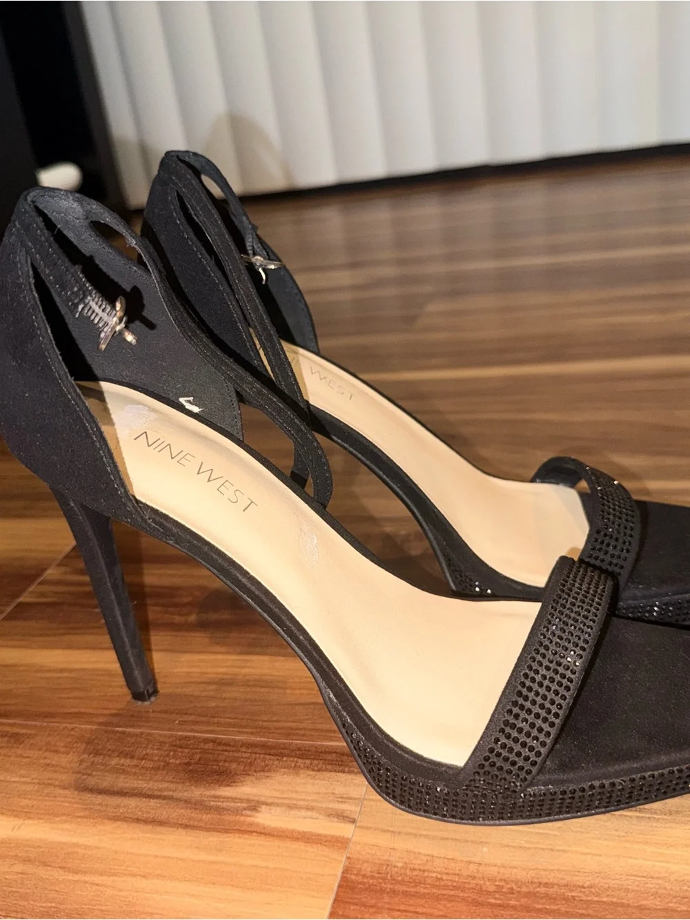 Nine West chic open